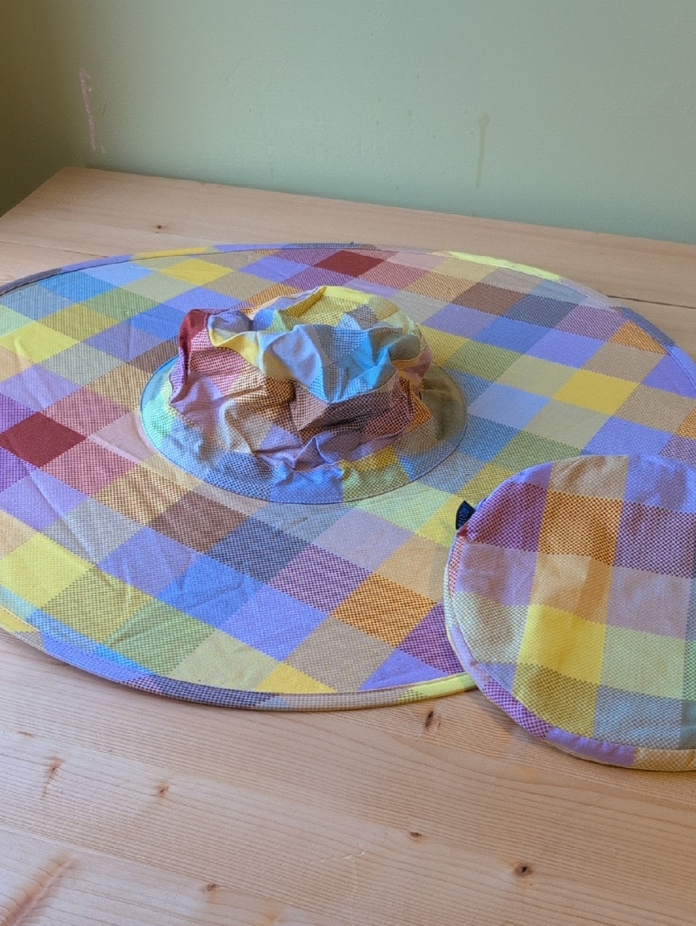 BAGGU packable Madras Sunhat